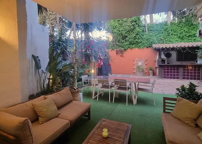 4 Bed House With Pool Walk To Puerto Banus Fast Internet