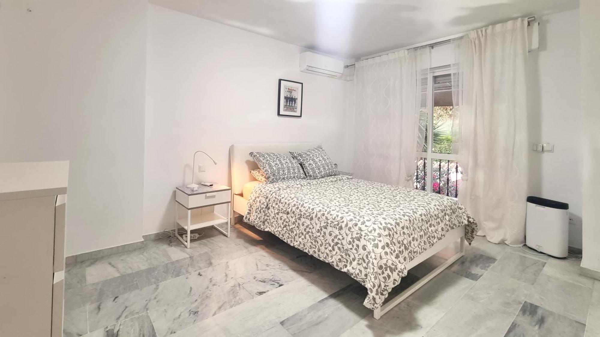 Holiday home 4 Bed House With Pool Walk To Puerto Banus Fast Internet *