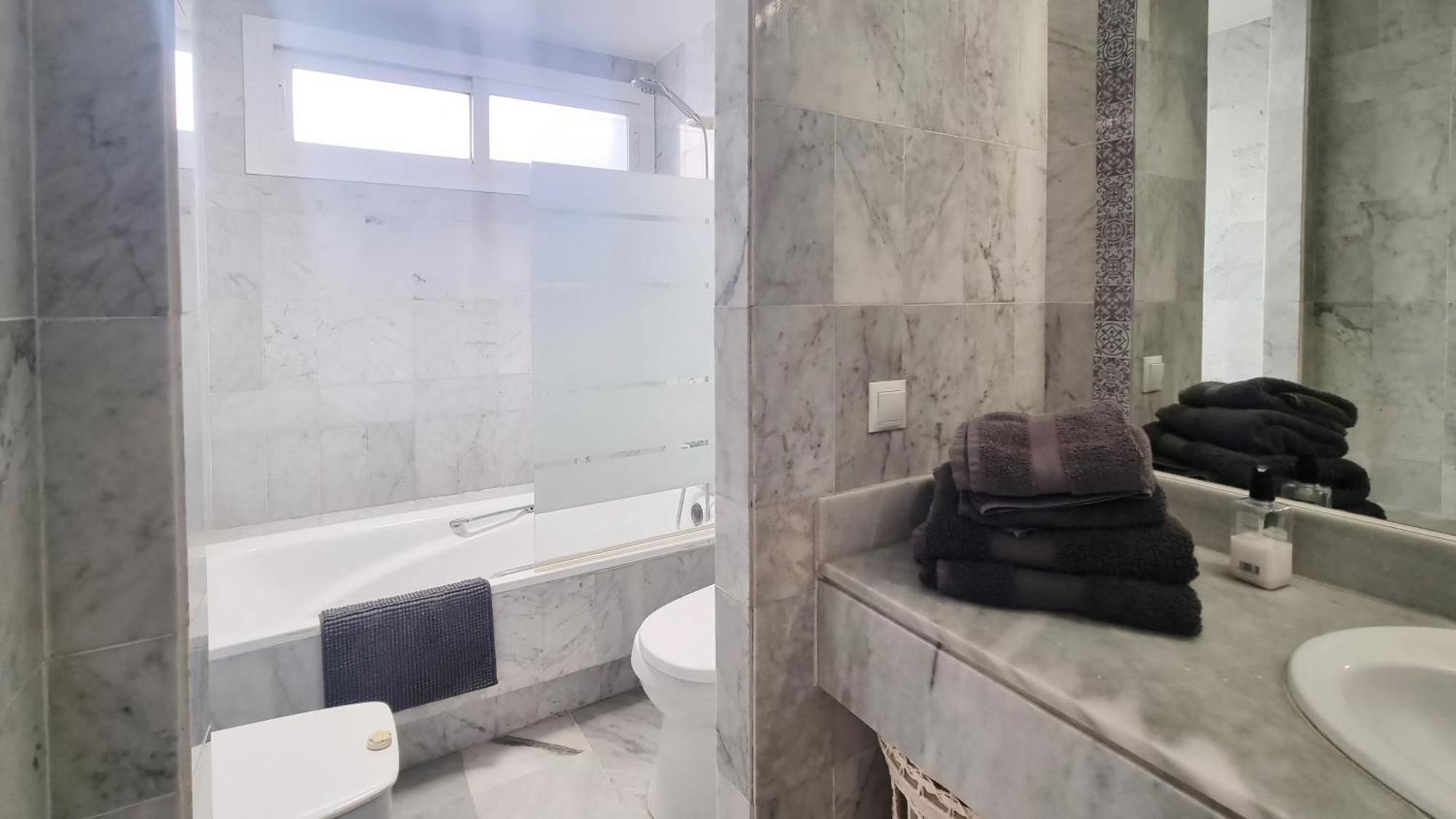 Holiday home 4 Bed House With Pool Walk To Puerto Banus Fast Internet Marbella