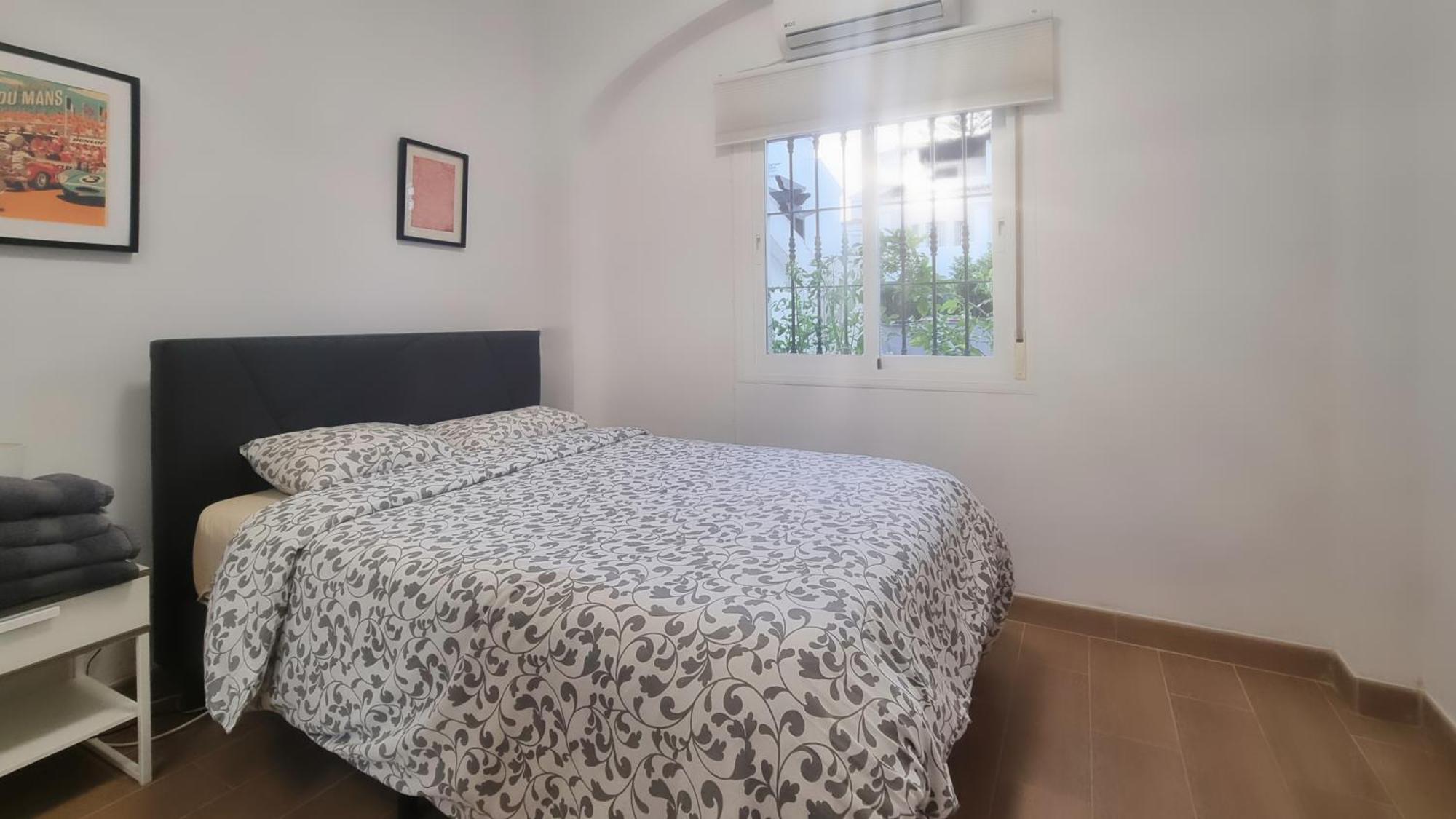 4 Bed House With Pool Walk To Puerto Banus Fast Internet Holiday home *